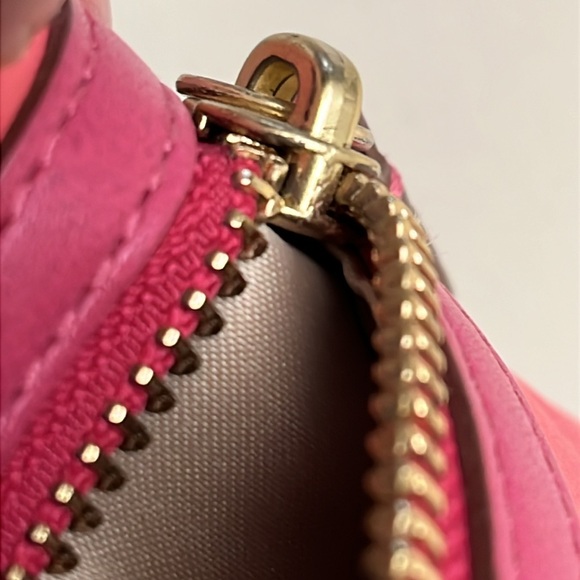 COACH WRISTLET/MULTI-ZIP BAG - Picture 10 of 13